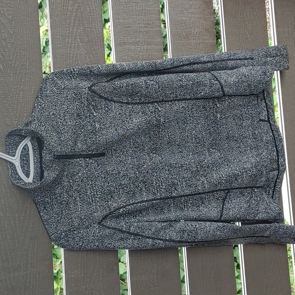 Mondetta women's Sweater black‎ and gray size M